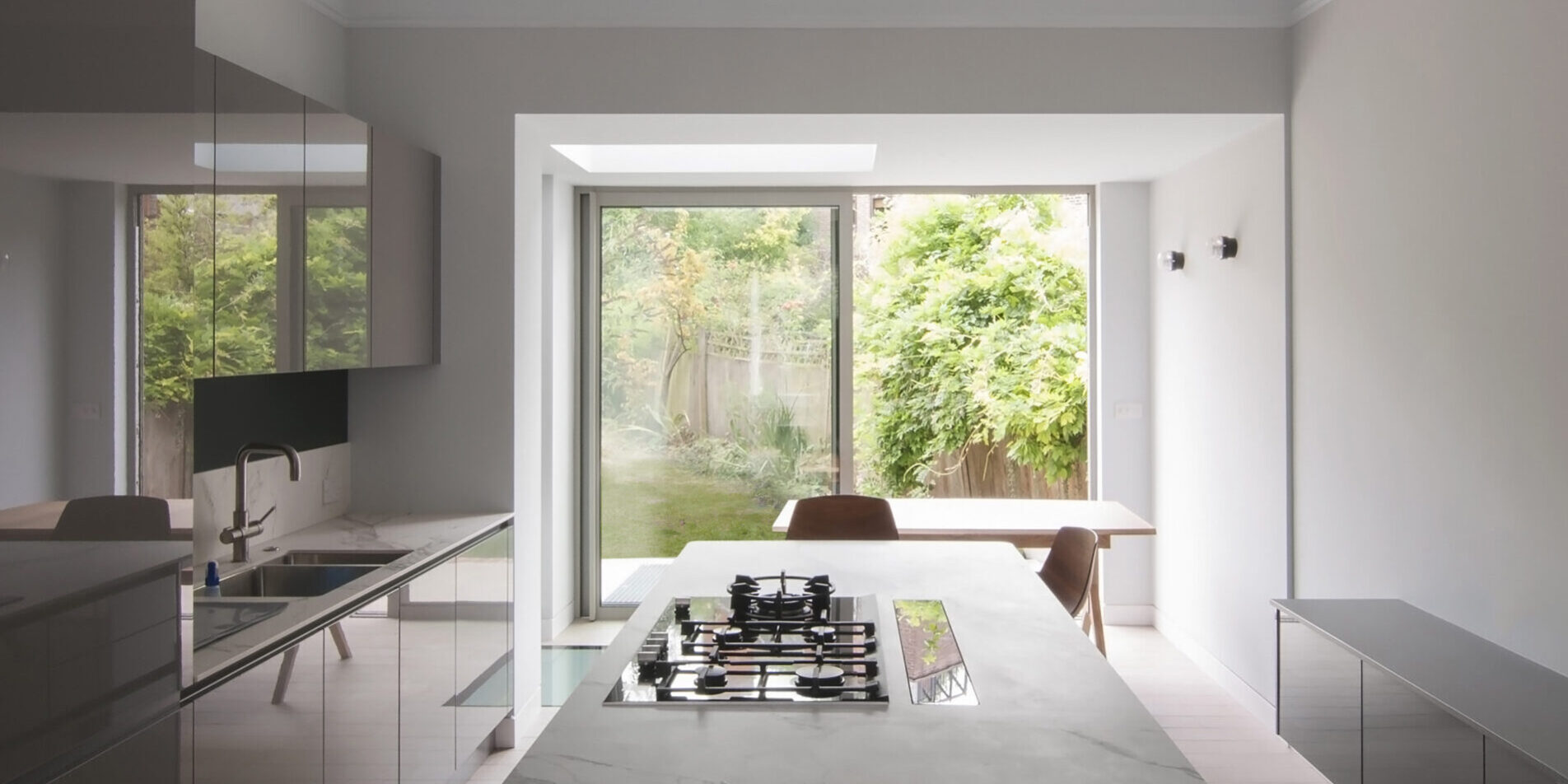 09_HOUSE ON THE HILL_Sanya Polescuk Architects_©Emanuelis Stasaitis